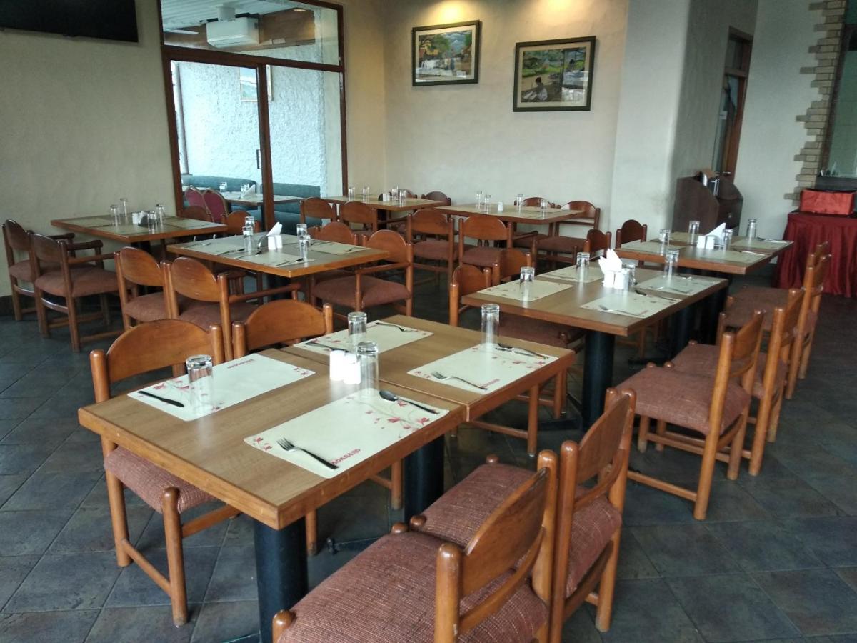 Chryso Hotels Pvt Ltd Ankleshwar Dış mekan fotoğraf