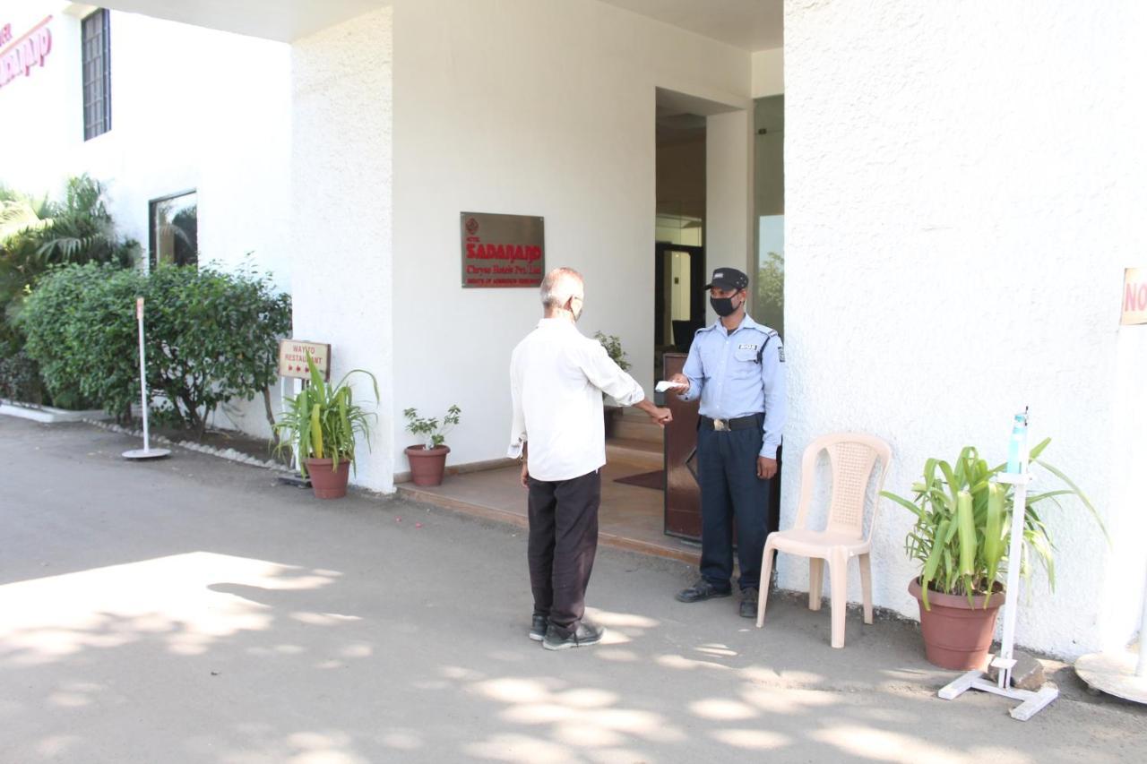 Chryso Hotels Pvt Ltd Ankleshwar Dış mekan fotoğraf