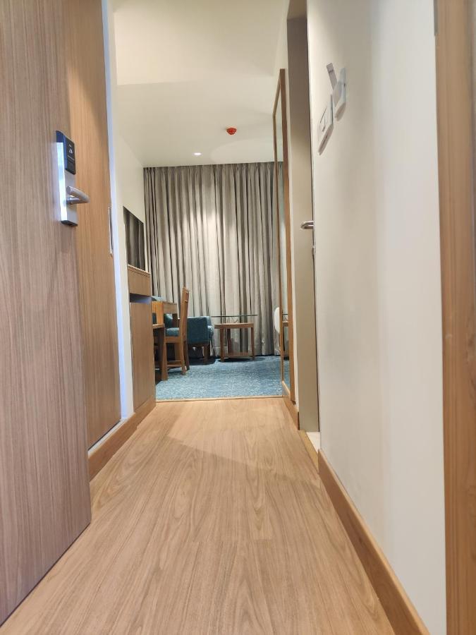 Chryso Hotels Pvt Ltd Ankleshwar Dış mekan fotoğraf