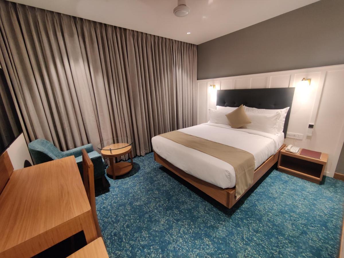 Chryso Hotels Pvt Ltd Ankleshwar Dış mekan fotoğraf