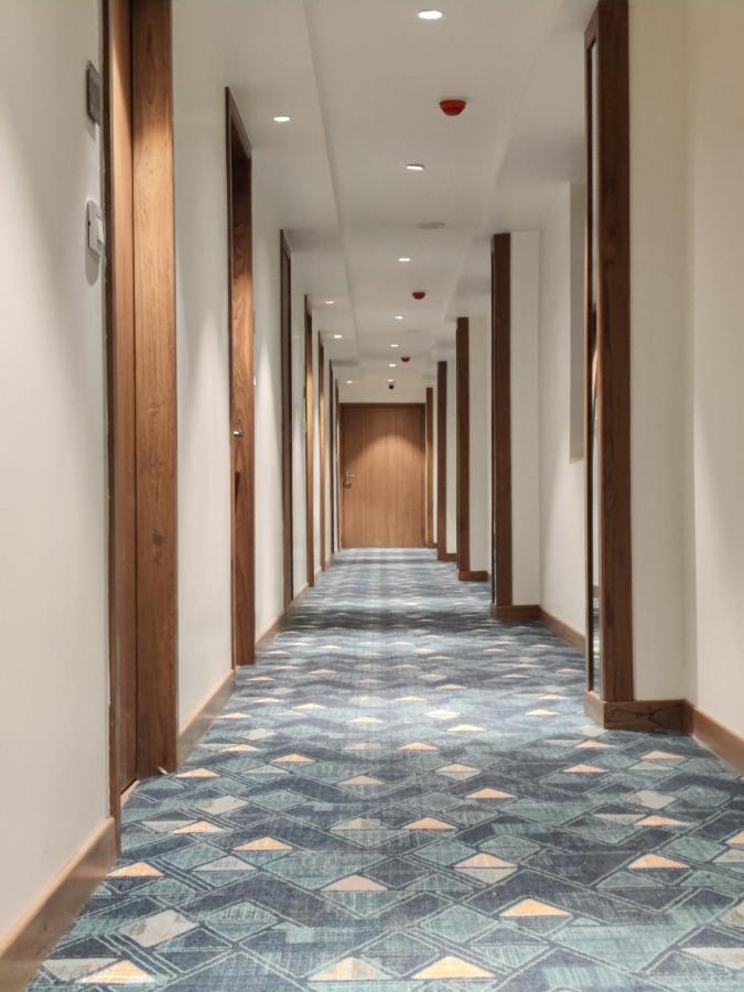 Chryso Hotels Pvt Ltd Ankleshwar Dış mekan fotoğraf